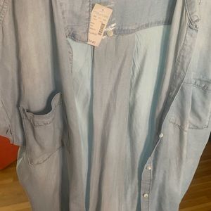 Chambray plus XXL shirt from Maurice’s ! Never worn still has tags